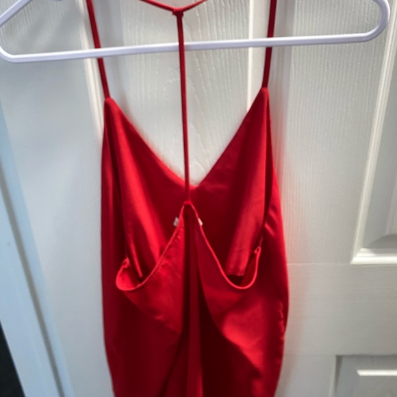 Red top - Picture 3 of 6